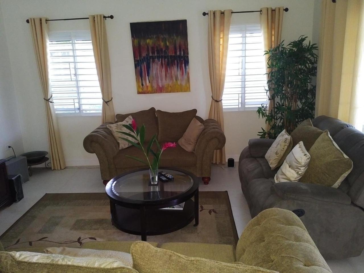 Relax Retreat 3 Bedrooms At Richmond Estate Ocho Rios Exteriör bild